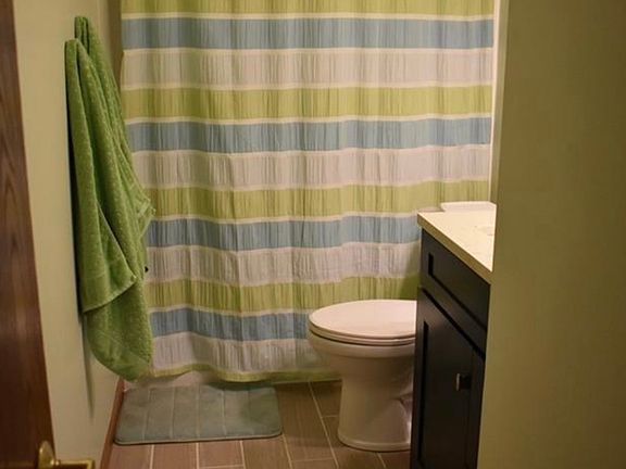 5th image of 2412 Depauw Dr