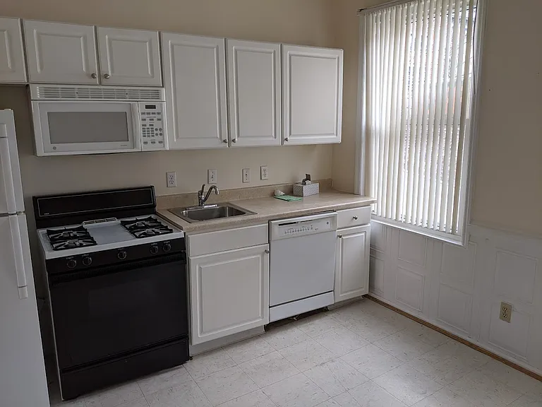 951 Hill St #2 — Photo 7