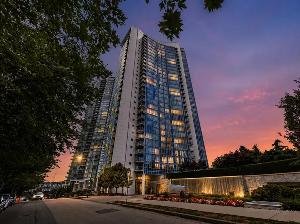 4189 Halifax St #2205, Burnaby, BC V5C 0H9