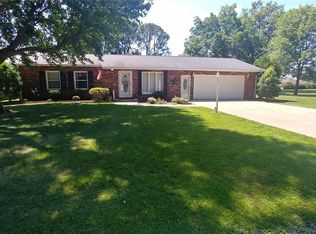 651 23rd St, Carlyle, IL 62231