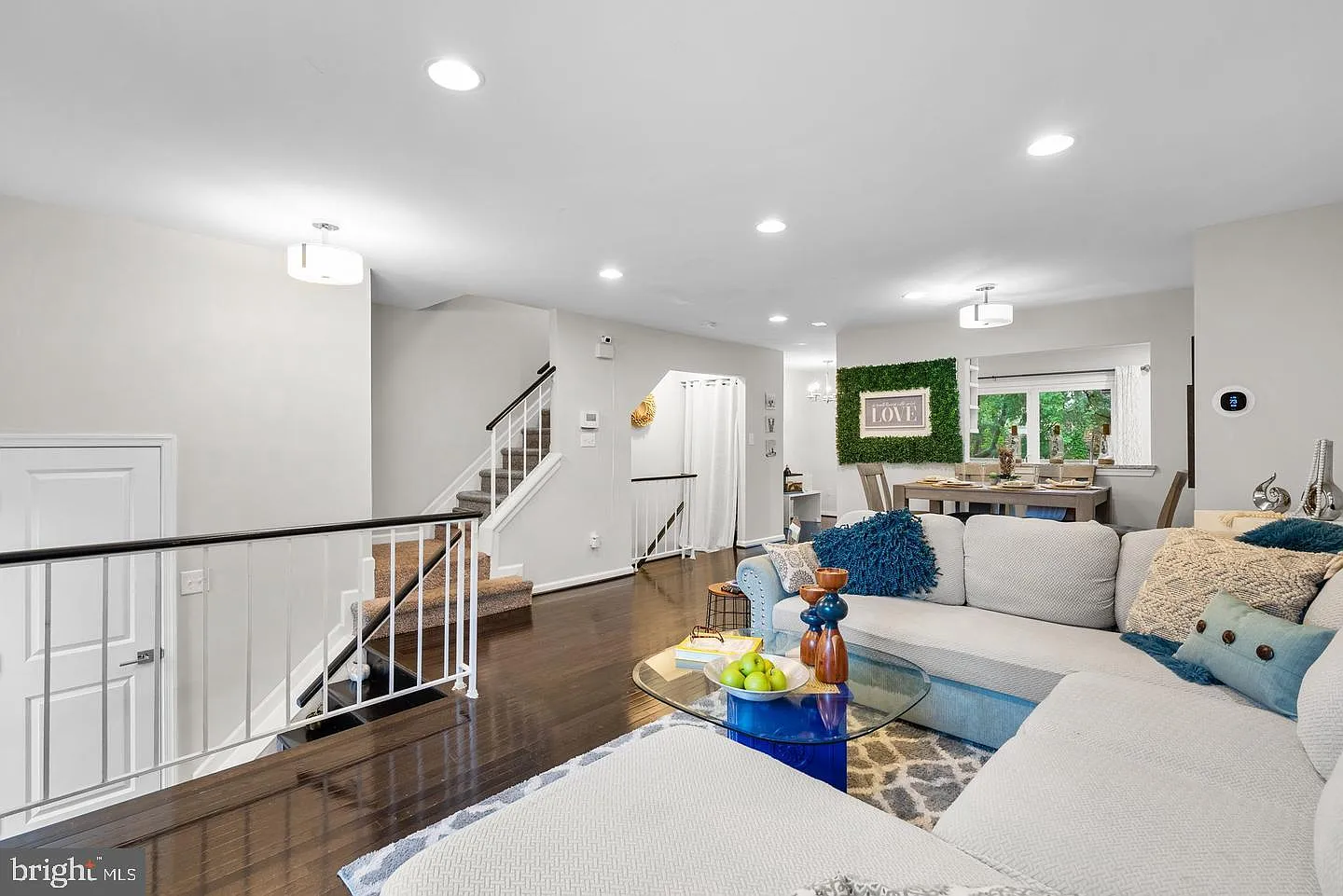 3 bed, 3.5 bath, 1530 sqft, $3,500 — Photo 3