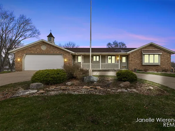 1101 Chippewa St, Jenison, MI 49428