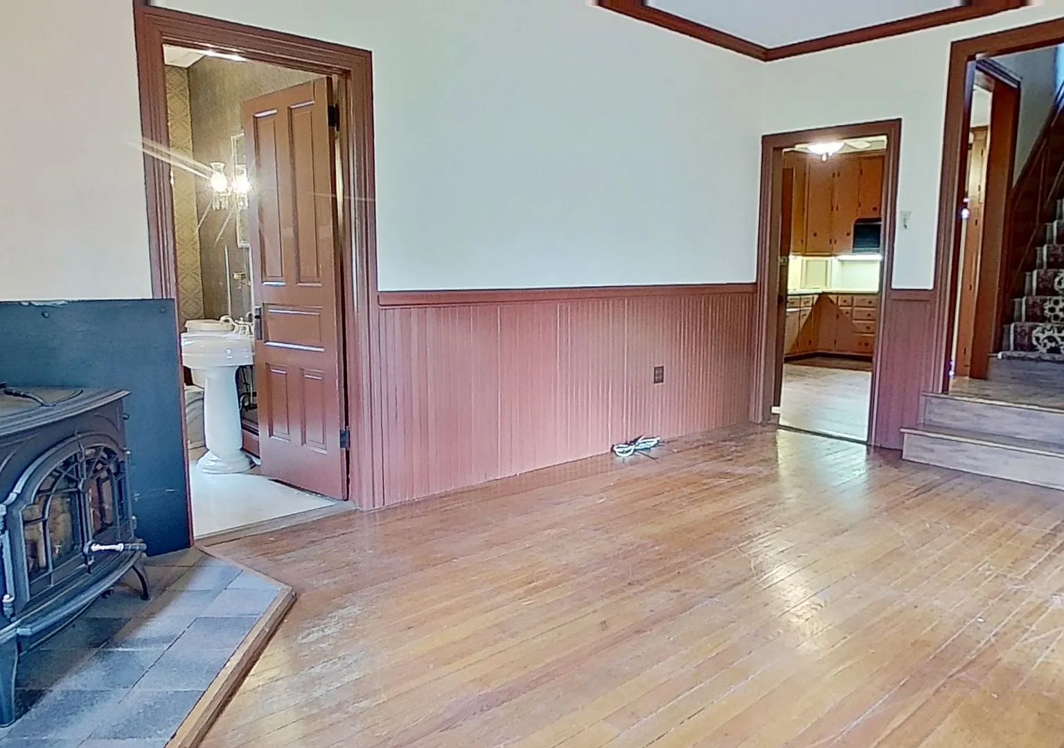 Spacious 5-Bedroom, 3-Story Farmhouse — Photo 3