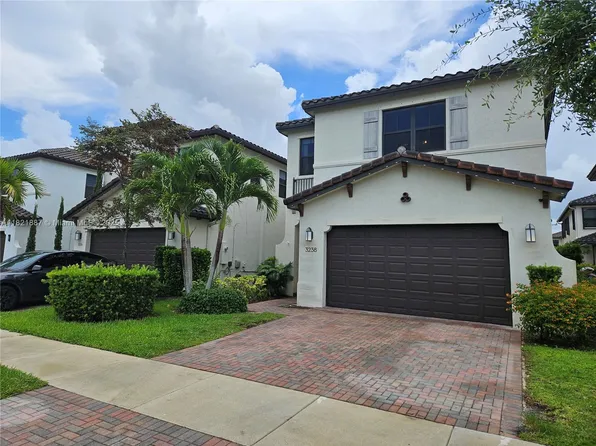 3238 W 96th Pl, Hialeah, FL 33018
