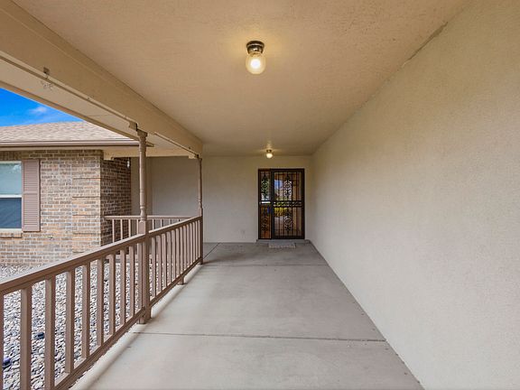 3rd image of 339 Nicklaus Dr SE