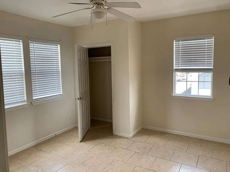 2041 Amelia St — Photo 15