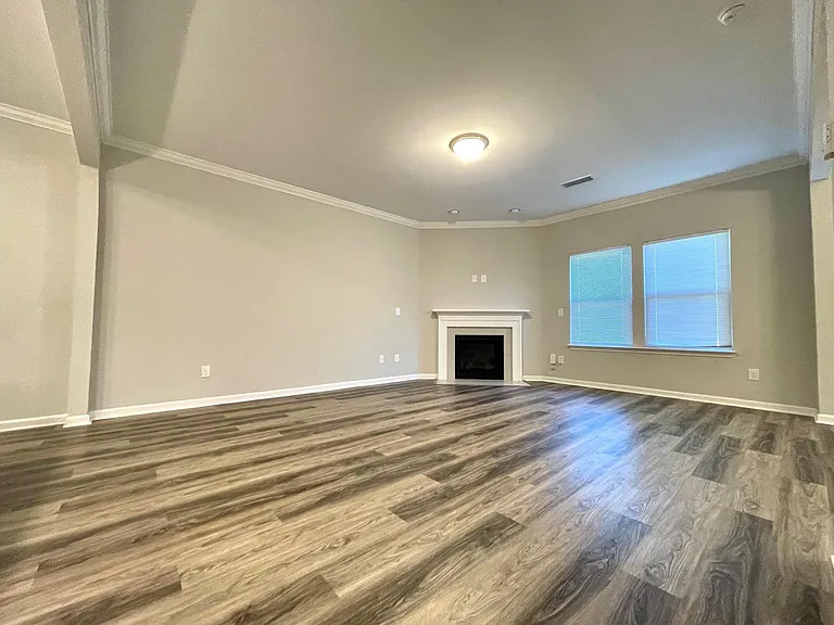 103 Hamlet Pl — Photo 5