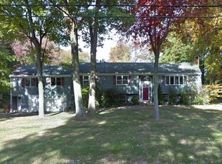 51 Applewood Dr, Shelton, CT 06484