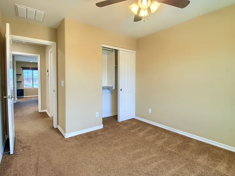 888 E Jacob St — Photo 23