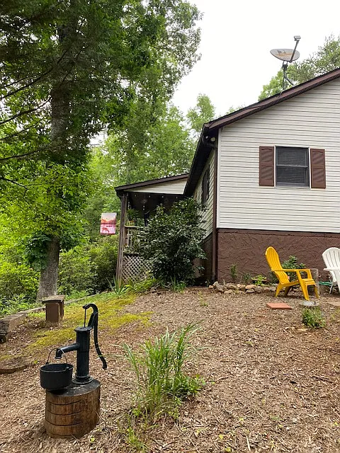 2 bed, 1.5 bath, 1140 sqft, $1,700 — Photo 1