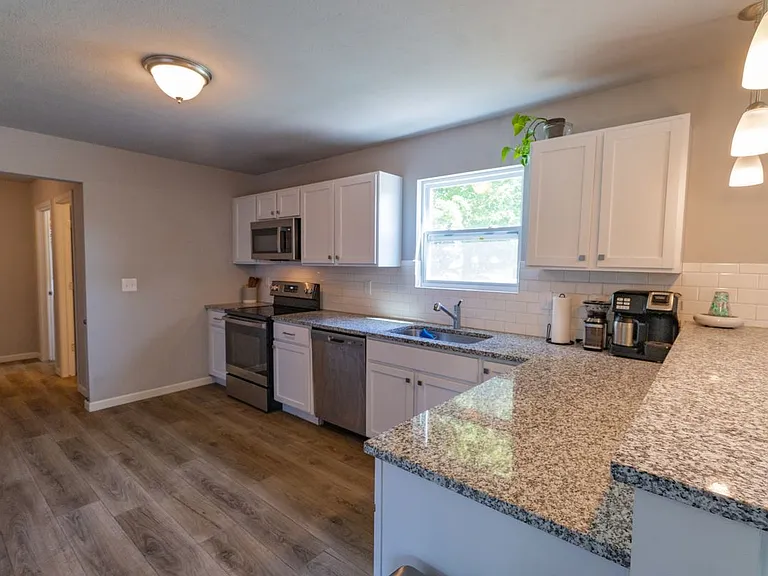 25091 Front Ave — Photo 5