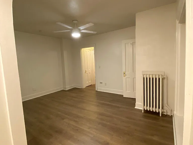 2709 Sommers Ave — Photo 2