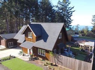 280 Vista Rd, Whitethorn, CA 95589