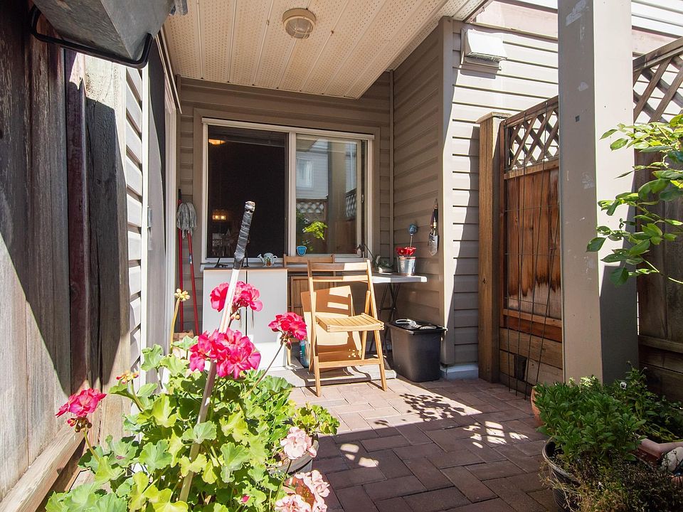 1st image of 12739 72nd Ave #113