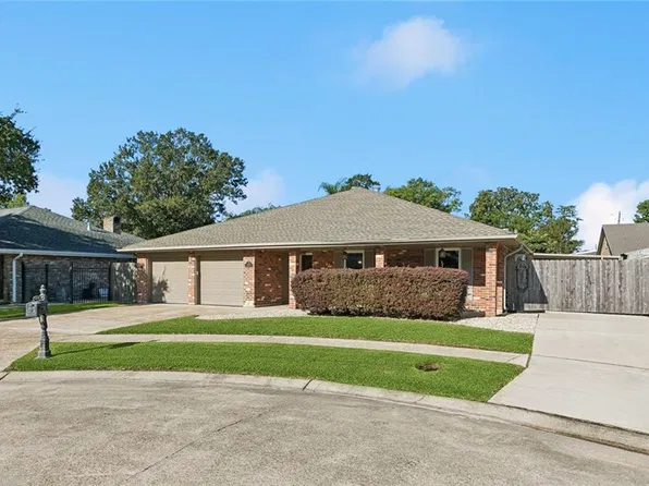 240 Penfold Pl, Harahan, LA 70123