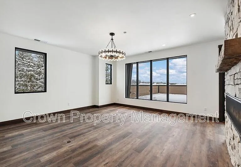 317 Akers Ln #G — Photo 13