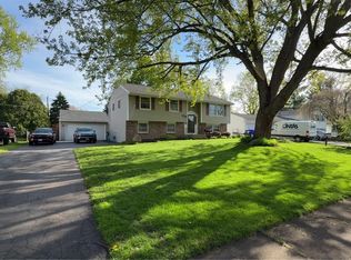 330 Buck Hill Rd, Rochester, NY 14626