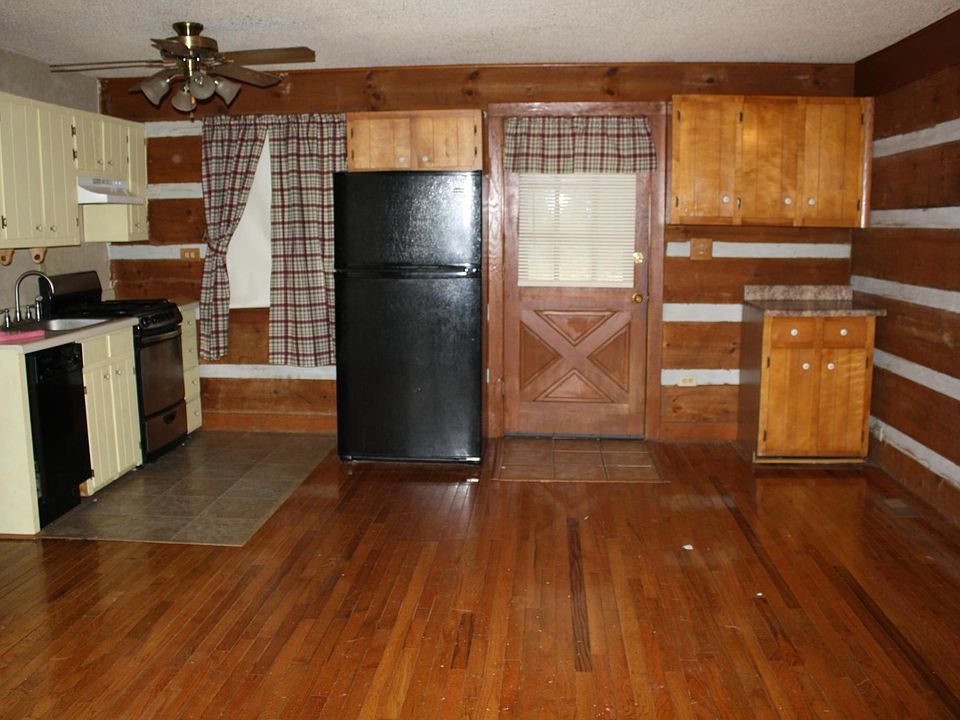 1st image of 2822 Walnut St APT 13