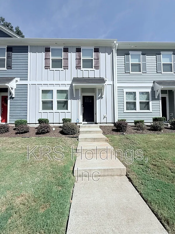 3 bed, 2.5 bath, 1392 sqft, $2,100 — Photo 1