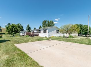 1718 Chandler Ln, Bismarck, ND 58503