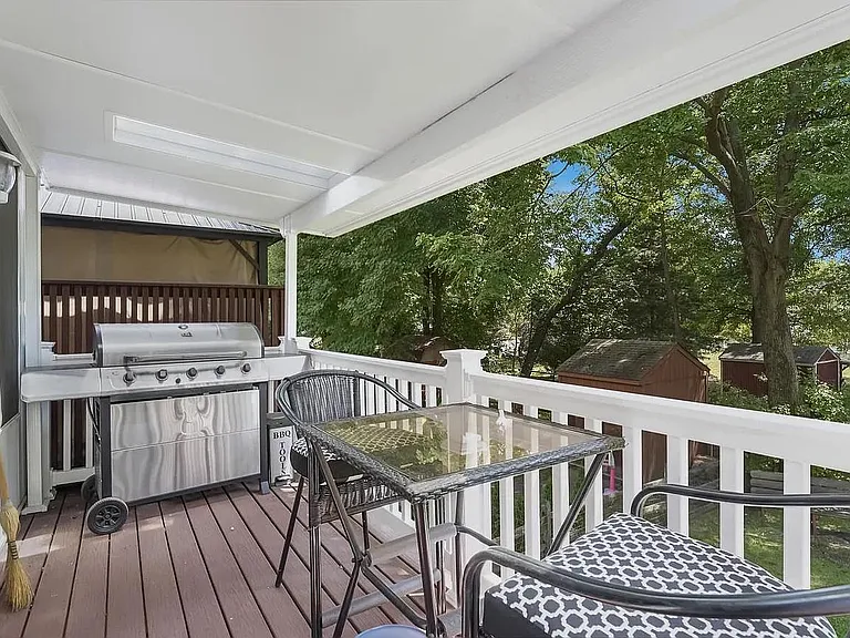 3947 Gloucester Ct — Photo 6