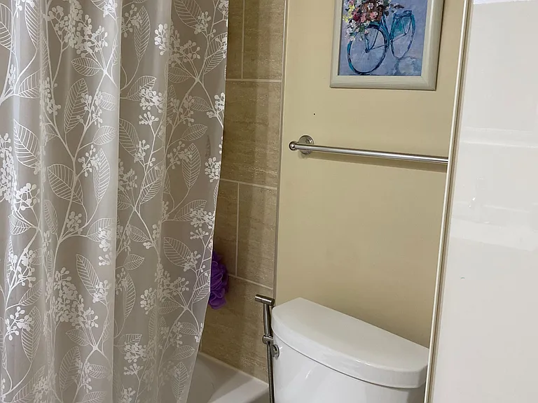 32 Florens Ave — Photo 17