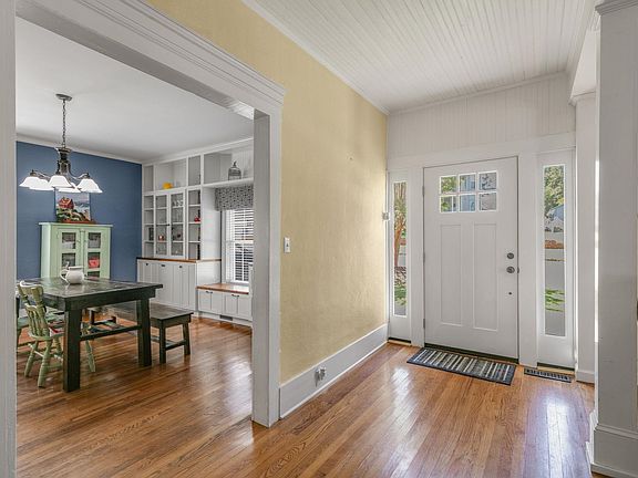 3rd image of 413 E Woodall St
