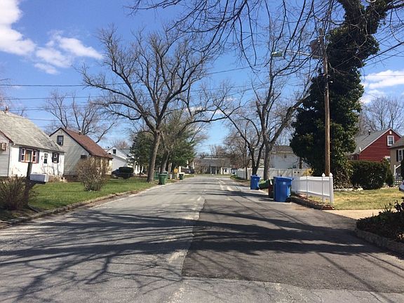 5th image of 12 Hoffman Ave