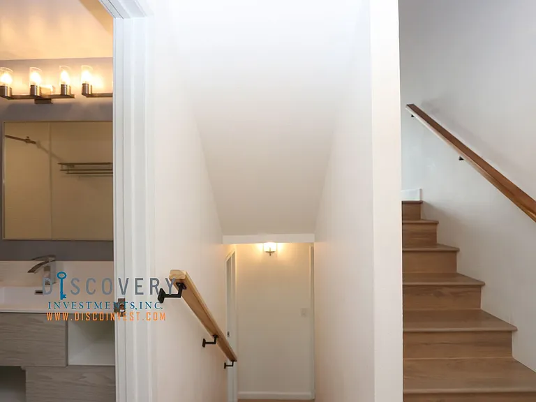 6891 Exeter Dr — Photo 16