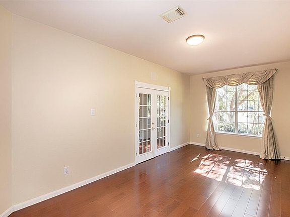 4th image of 4902 Abercreek Ave