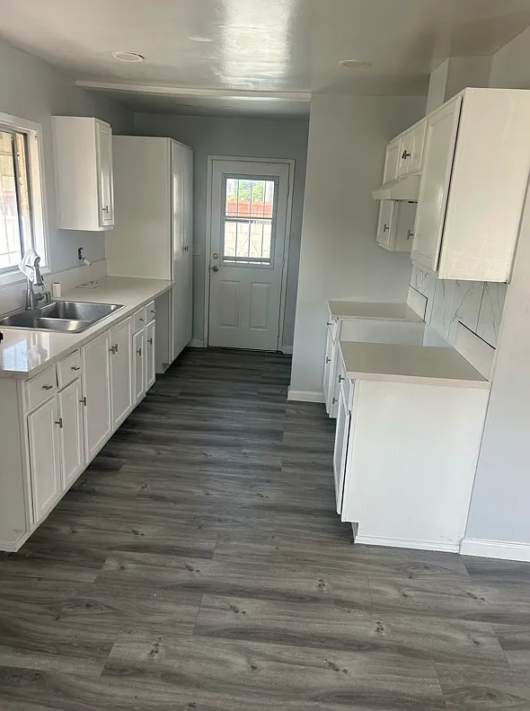 2 bed, 900 sqft, $3,000 — Photo 1