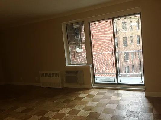 Rented by Prime Realty | media 12