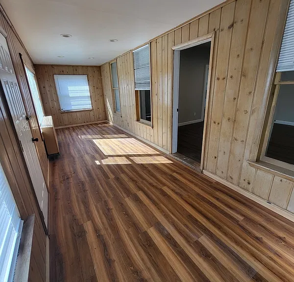921 Chicago St — Photo 12