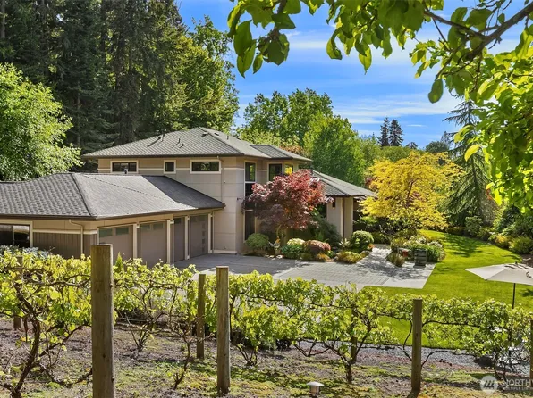 11303 S Dogwood Lane, Woodway, WA 98020