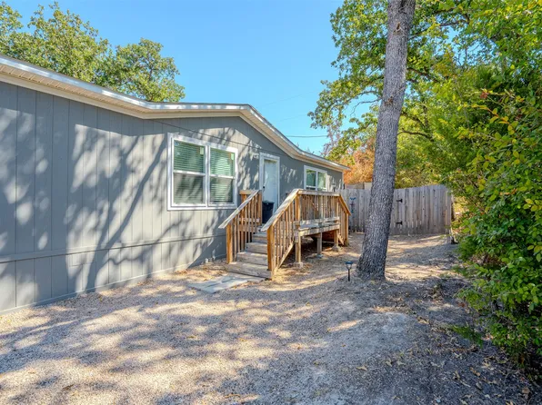 5913 N Oklahoma Trl, Granbury, TX 76048