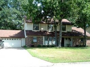 11 Foxcroft Ln, Pine Bluff, AR 71603