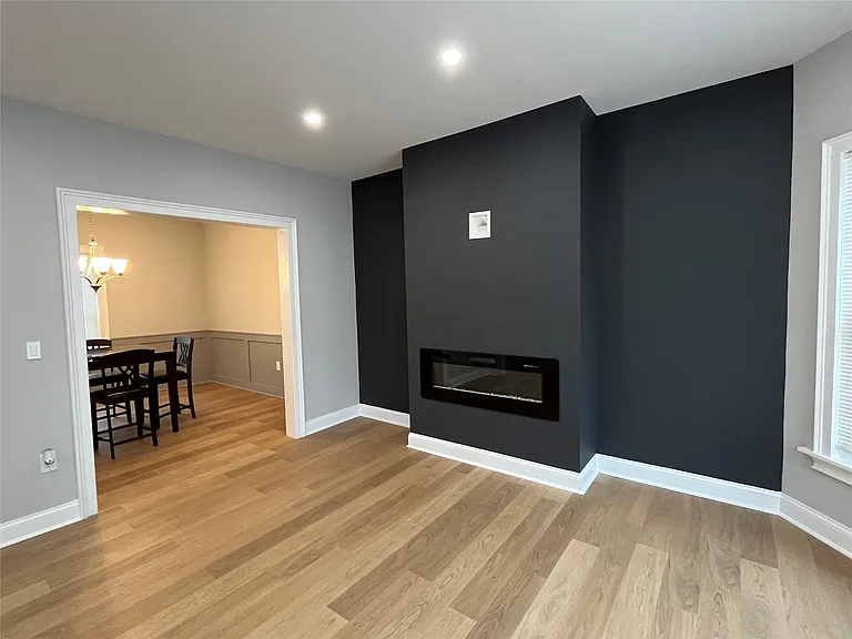 14 Allen St — Photo 19