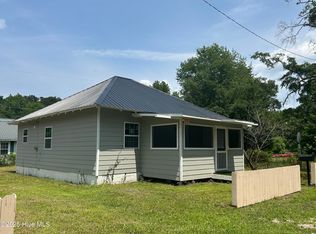 26 1st Safie St, Rockingham, NC 28379