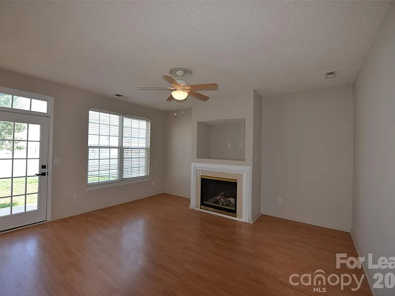12531 Deaton Hill Dr — Photo 7