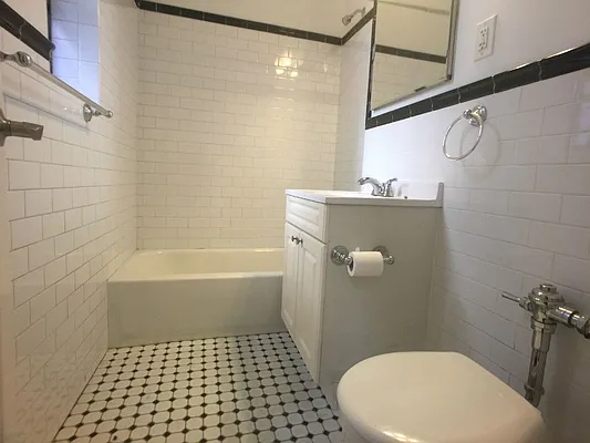 Rented by Sovereign Associates | media 17