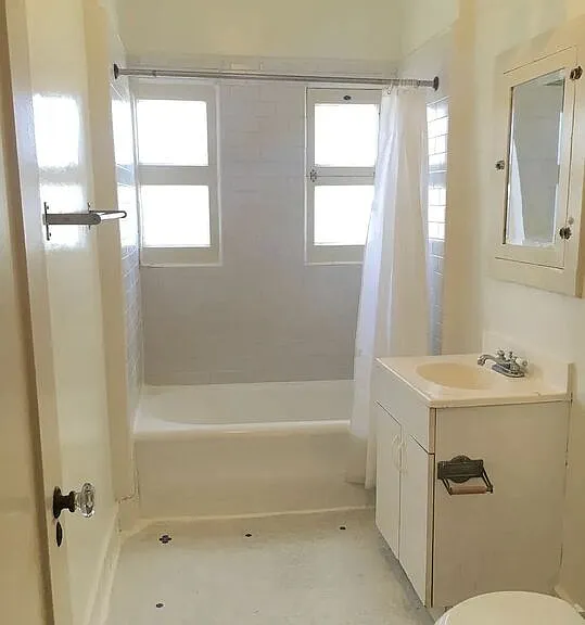 1901 N Commonwealth Ave #12 — Photo 4