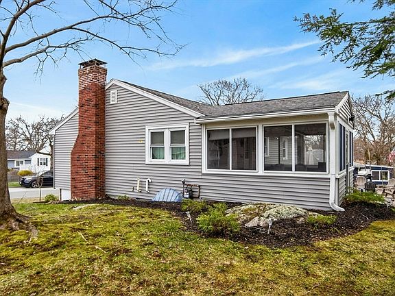 5th image of 24 Oak Ridge Cir