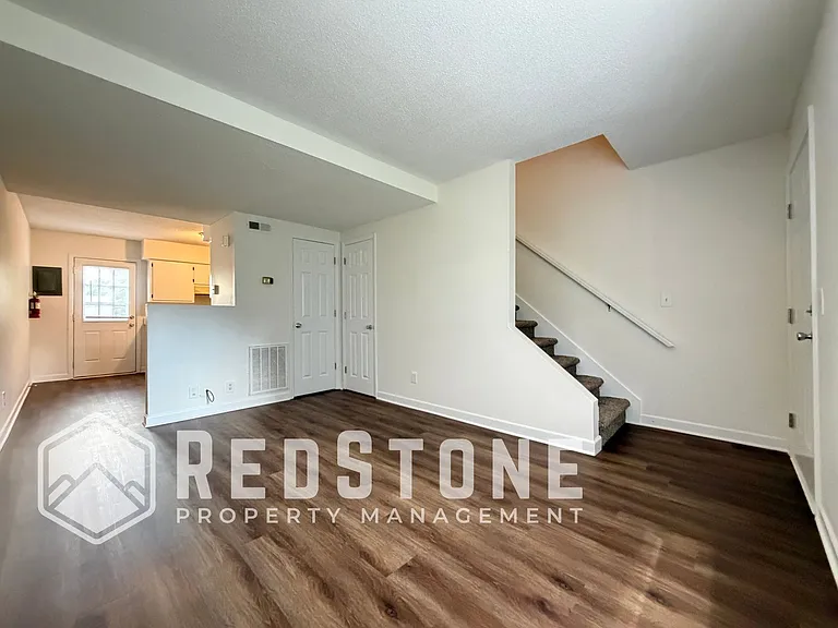 1730 Wood Ave #A — Photo 3