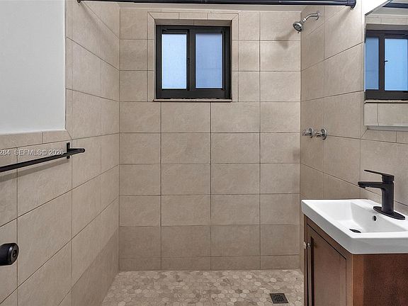 5th image of 4037 SW 65th Ave #13