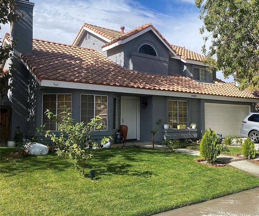 1st image of 37109 Zinnia St