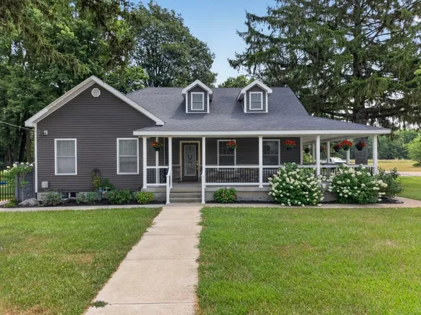 707 S Otter Creek Rd, Streator, IL 61364