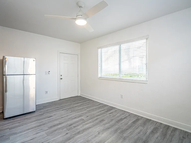 7315 Carlyle Ave #6 — Photo 7