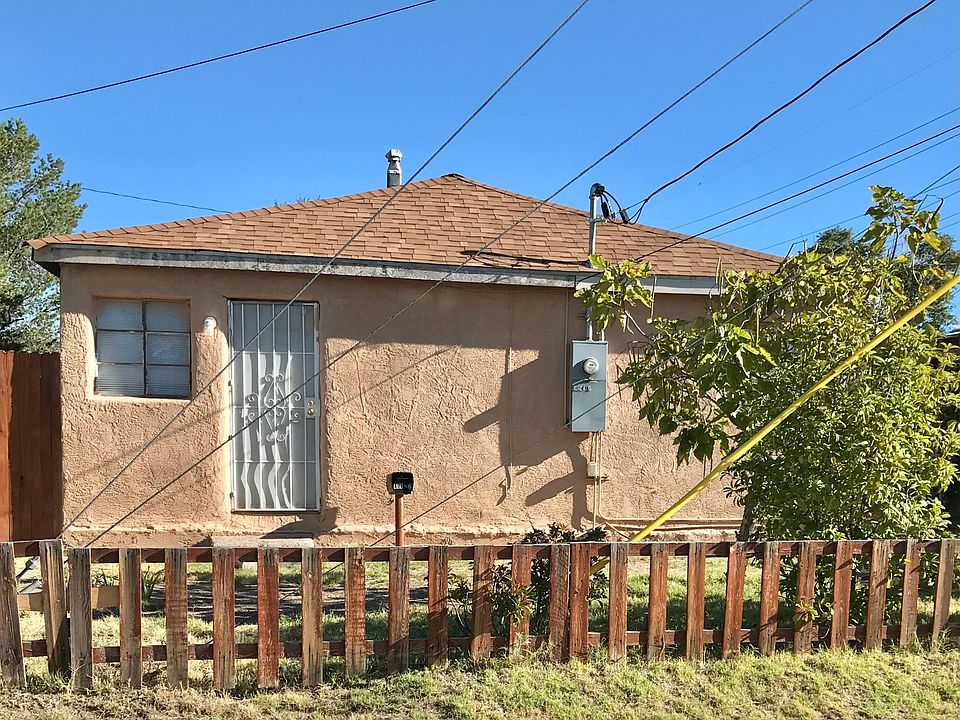 1st image of 304 1/2 Aspen Ave NE