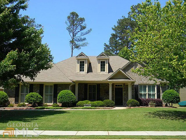 170 Lake Forest Dr photo 1