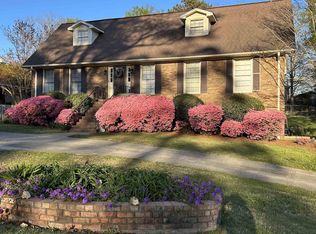 1013 Oaklawn Dr, Vestavia Hills, AL 35216